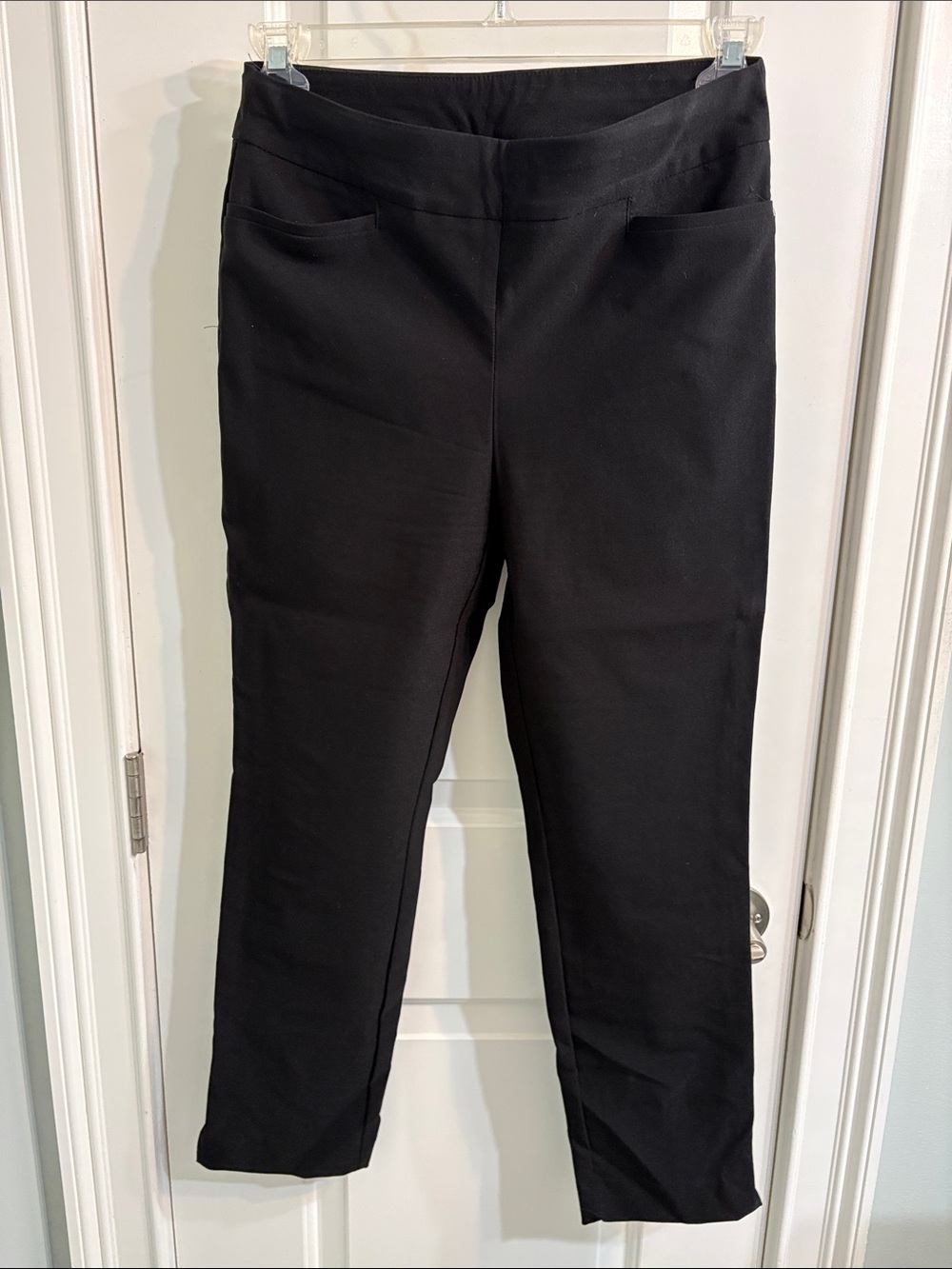 Chico's Black Cropped Ponte Slim-Leg Pants